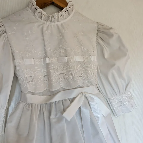 VINTAGE Madonna girls white eyelet lace trimmed embroidered white ruffle dress - Picture 7 of 11